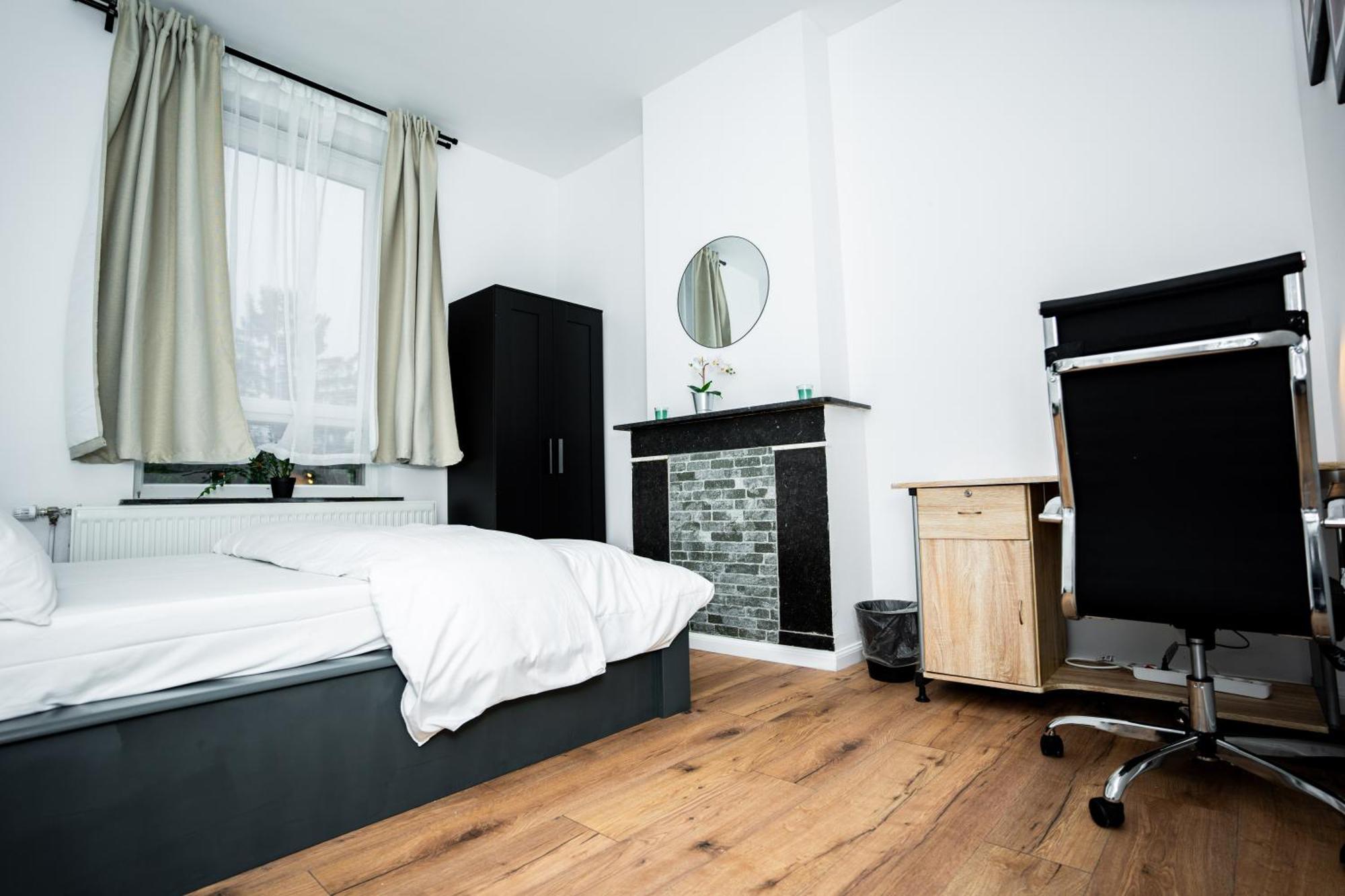 R1 Avec Salle De Bain Partagee Pres De L'hopital De La Citadelle A Privatunterkunft *